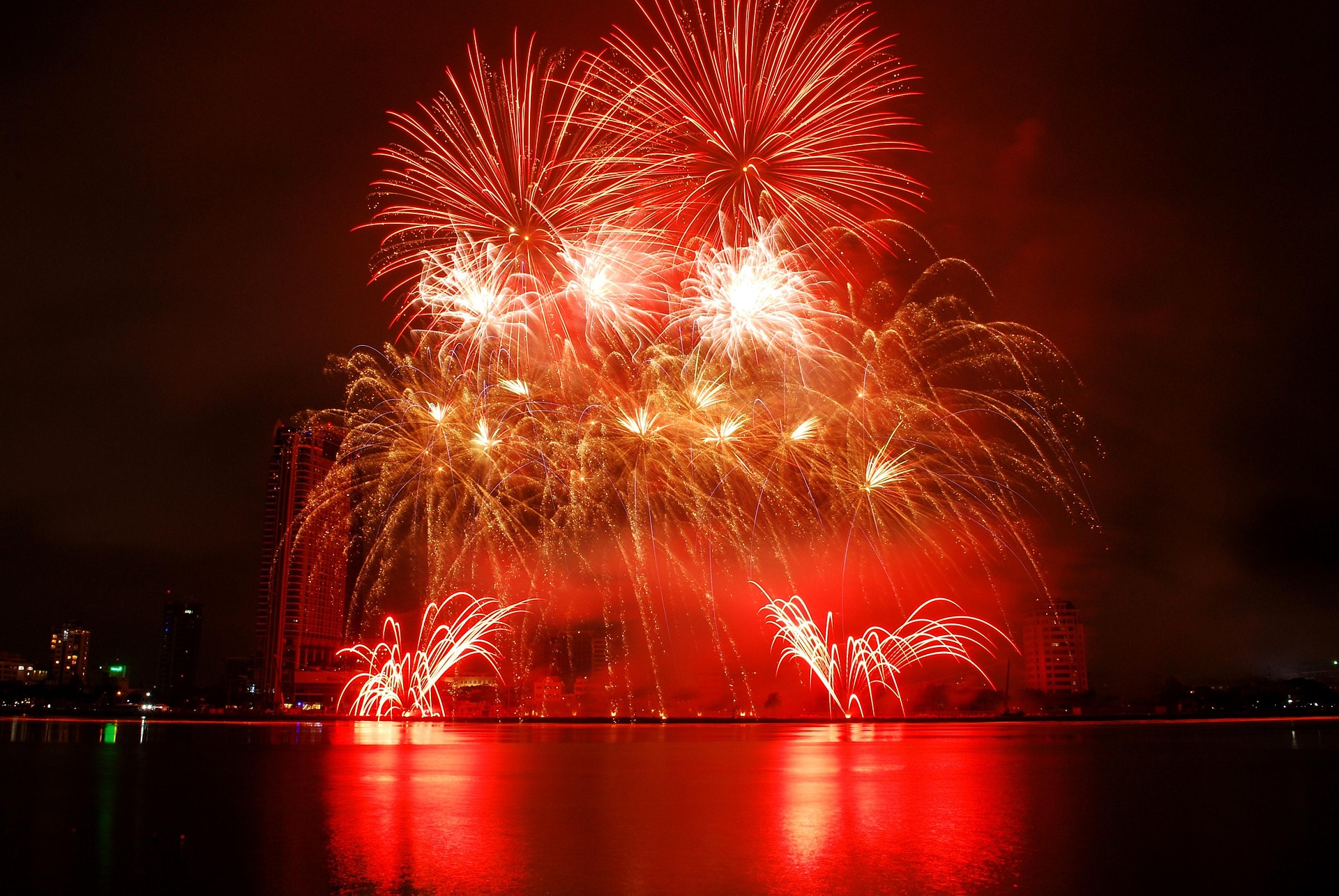 Fourth of July in the Lakes Region: Fireworks, Boating & Summer Traditions